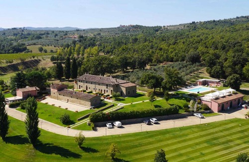 Civitella in Val di Chiana Villa | 575 m² Villa ∙ 17 bedrooms ∙ 33 guests