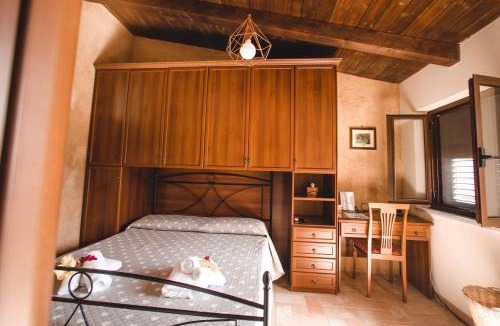 Santa Caterina dello Ionio House | Calàmi - Villa Romeo - Private Apartments with Pool, Seaview & Olive Grove