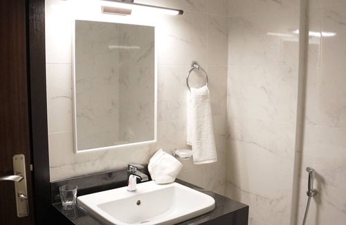 Al Quoz Apartment | IZA 1 Rose 302