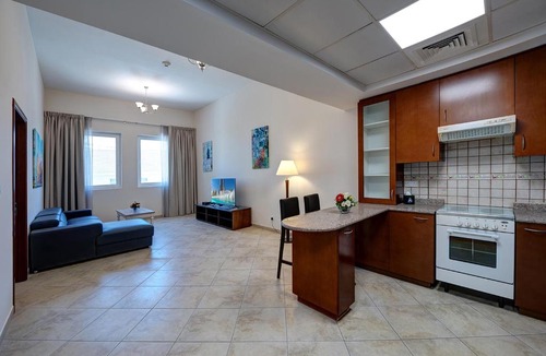 Motor City Apartment | J5 One Bedroom Holiday Homes Uptown Motor City