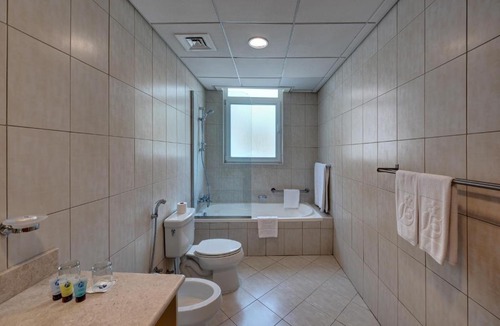 Motor City Apartment | J5 Studio Holiday Homes Uptown Motor City