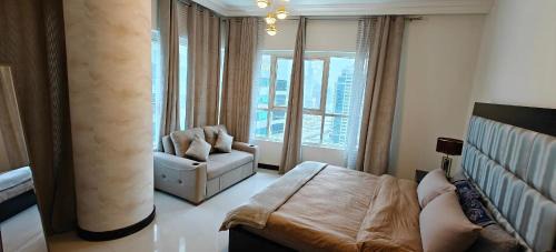 Jumeirah Lake Towers Apartment | JLT 1BR Marina Skyline View