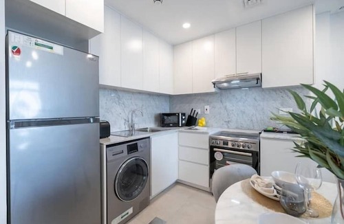 Umm Suqeim 3 Apartment | Jumeirah Living Near Burj Al Arab Beach