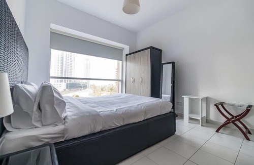 Dubai Marina Apartment | Key View - Marina Tower