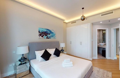 Dubai Marina Apartment | Key View - Torch Tower