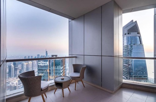 Dubai Marina Apartment | Key View - Torch Tower