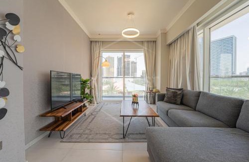 Jumeirah Village Circle Apartment | KeyHost - Large 1BR Apartment near Five hotel - Regent Court JVC - K370