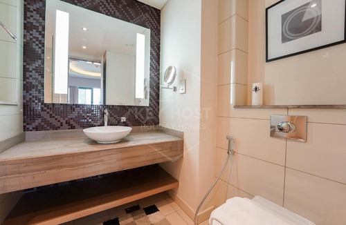 Business Bay Apartment | KeyHost - Luxury 1 BR Apt in Paramount Towers by Damac - K3830