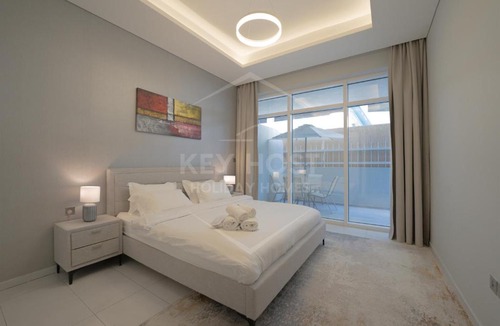 Jumeirah Village Circle Apartment | KeyHost - Regent Court JVC - KG20