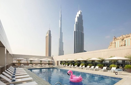 Za'abeel 2 Apartment | King Room Near Civil Defance Downtown by E R