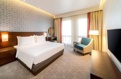 Naif Apartment | King Suite Near Reef Mall By Luxury Bookings