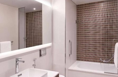 Naif Apartment | King Suite Near Reef Mall By Luxury Bookings