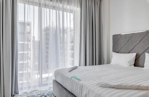 Dubai Apartment | Knokey Dubai Creek Beach with Lagoon Pool access