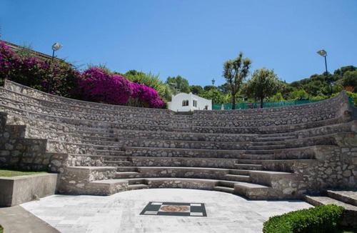 Tiberio House | La Casa Dei Merli