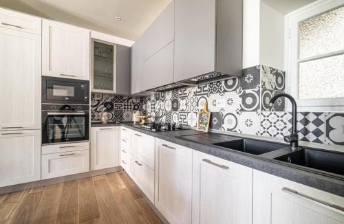 Porciano Apartment | La casa del pittore Squillantini suite