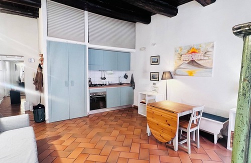 Quartieri Spagnoli Apartment | La Casa Di Licia a few meters from Piazza del Plebiscito
