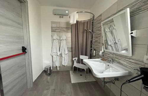 Paola Hotel | La Casba