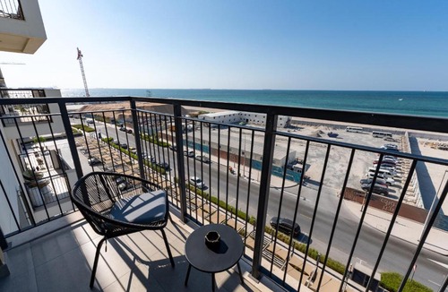 Dubai Apartment | La Cote, Port de La Mer, Jumeirah 1 - Mint Stay