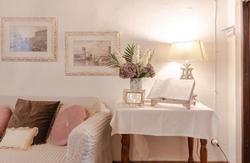 Laterina Apartment | LA FINESTRA SUL BORGO Dimora Storica