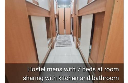 Old Dubai Hostel | LA Gold hostel capsule