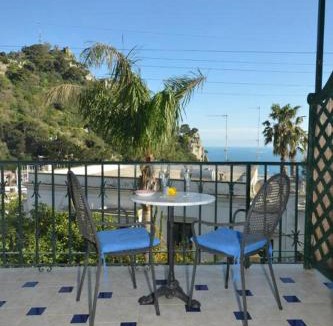 Marina Piccola Bed & Breakfast | La Musa