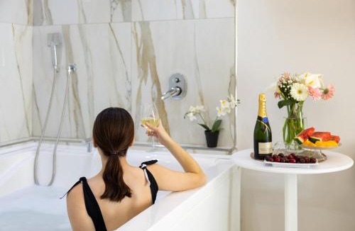 Angri Bed & Breakfast | La Perla Luxury Rooms