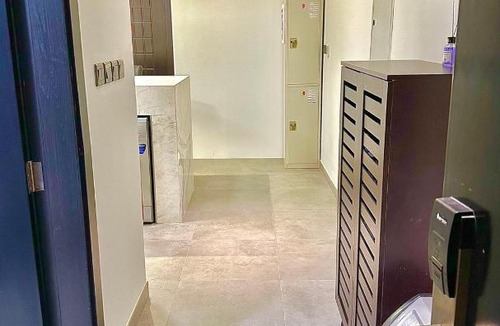 Business Bay Hostel | Lakeside Hostel Downtown