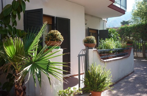 San Sebastiano al Vesuvio Apartment | Large apartment near Naples, Vesuvio, Pompei, Capri, Ischia, Amalfi.