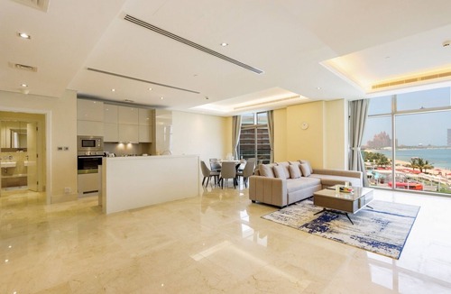 Palm Jumeirah Apartment | Largest layout 2BR | Beach Access | Atlantis View