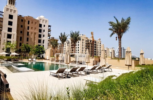 Umm Suqeim 3 Apartment | Lavish 1-BR Apartment Near Burj Al Arab @ Rahaal 2