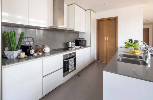 Al Wasl Apartment | Lavish 3BR Loft in City Walk Minutes to Downtown!