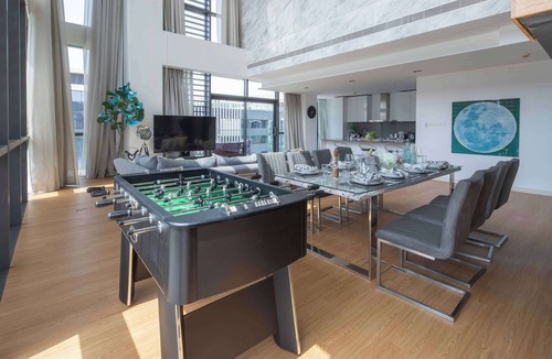 Al Wasl Apartment | Lavish 3BR Loft in City Walk Minutes to Downtown!