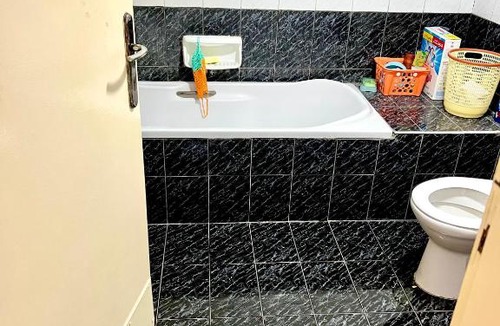 Al Mankhool Apartment | Lavish Sharing Family Room !! Furnished !!Free Bill