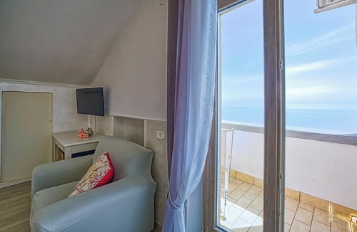 Furore House | Le Marelle