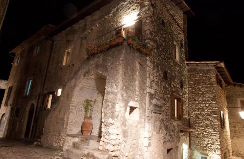Sermoneta Bed & Breakfast | Lelive Bed and Breakfast