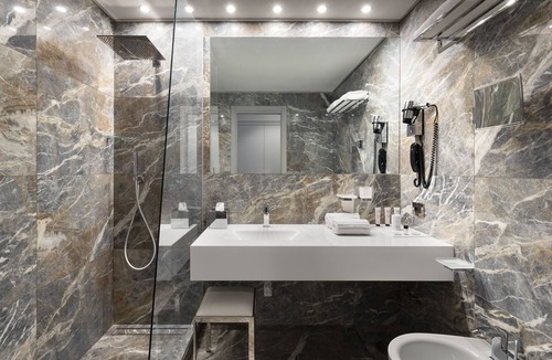 Fuorigrotta Hotel | LHP Napoli Palace & spa