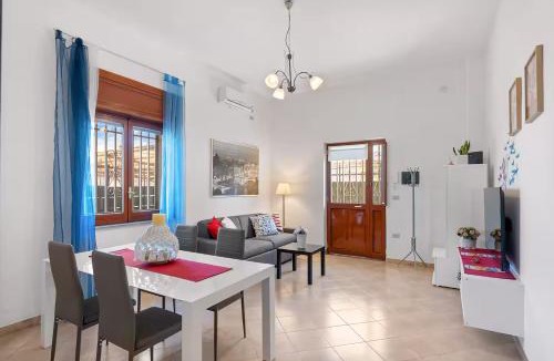 Santa Maria la Carita Apartment | LilaHome: Pompei, accogliente appartamento con posto auto.
