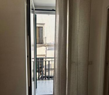 Pozzuoli House | Lindas Room