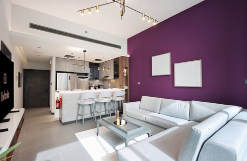 Jumeirah Lake Towers Apartment | Livbnb-Embrace Luxury and Comfort in Prime 1BR,JLT