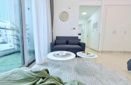 Jabal Ali 2 Apartment | LivWithUs-Studio in One BR Setup, Dubai Marina