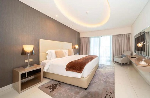 Business Bay Apartment | LOVELY 1-BEDROOM VACATION HOME (PARAMOUNT TOWER)