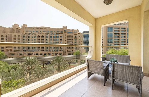 Palm Jumeirah Apartment | Lovely 2br Extra Room - Green Park View - New