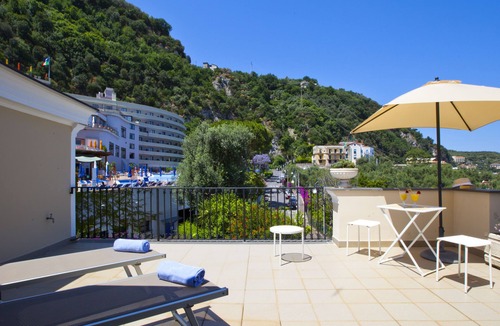 Sorrento Villa | Lovely 6 Bedrooms Villa With Pool, Located few Minutes From Sorrento Center