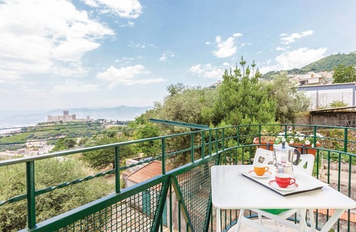 Piazza Roma Apartment | Lovely apartment in Lettere -NA-