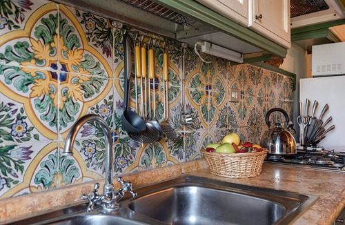 Bucine Apartment | Lovely apartment for 4 people with pool, WIFI, A/C, TV, patio and panoramic view