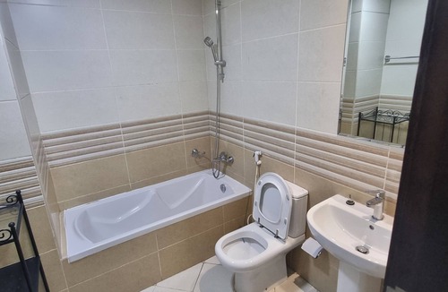 Sheikh Zayed Road Apartment | Low-Priced Studio for Rent in Dubai