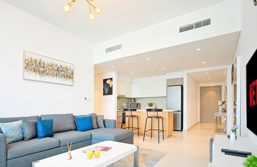 Dubai Apartment | LUX The Dubai Creek View Suite