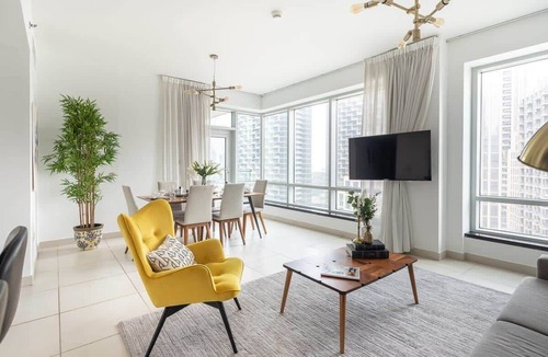 Downtown Dubai Apartment | Luxurious 2BR close to Burj Khalifa and Dubai Mall