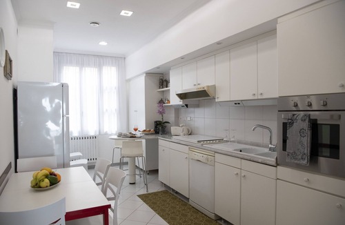 Santa Lucia Apartment | Luxurious apartment in the center of Naples with breathtaking views of Vesuvius