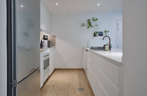 The Greens Apartment | Luxurious Apt with Balcony The Greens Dubai